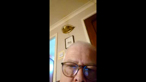 Snapshot of davecharge2 chatting on April 3, 2026, 1:47 am davecharge2 online show from April 3, 2026, 1:47 am