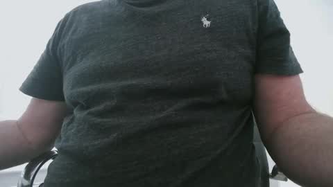 davesu12345 online show from April 14, 2026, 10:54 am