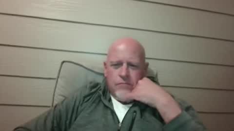 Snapshot of davetbennett7171 chatting on November 7, 2025, 4:23 am davetbennett7171 online show from November 7, 2025, 4:23 am