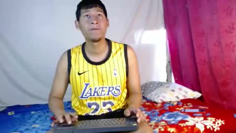 Snapshot of david_efrem chatting on February 7, 2025, 9:04 pm david_efrem online show from February 7, 2025, 9:04 pm
