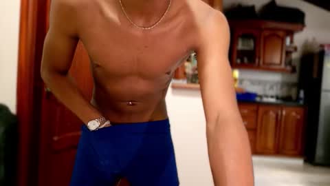 david_hot44 online show from October 29, 2025, 9:38 pm