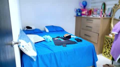 david_hot44 online show from November 9, 2025, 6:12 am