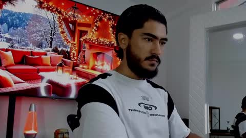 Hey im David that loves to explore and speak their fantasies. Very open talktative and nice. Feel free to chat with me online show from December 22, 2024, 11:44 am