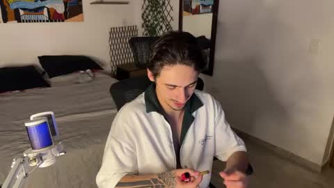 Snapshot of david_muller_ chatting on May 19, 2026, 8:59 pm David online show from May 19, 2026, 8:59 pm