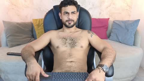 JF oliveira online show from January 24, 2025, 1:36 pm