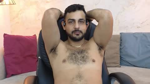 JF oliveira online show from September 9, 2025, 1:43 pm