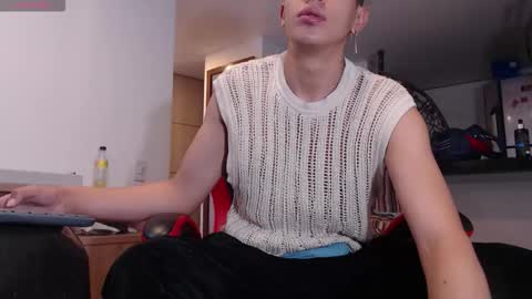 Snapshot of david_savage_ chatting on October 16, 2025, 12:39 pm david online show from October 16, 2025, 12:39 pm
