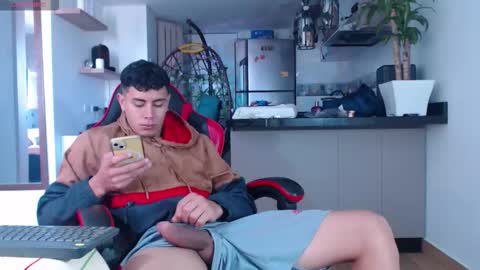 Snapshot of david_savage_ chatting on October 22, 2025, 12:16 pm david online show from October 22, 2025, 12:16 pm