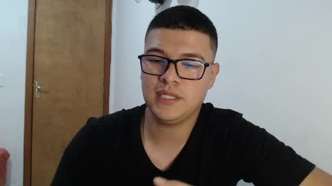Snapshot of david_smit_ chatting on May 16, 2026, 2:19 am david smit online show from May 16, 2026, 2:19 am