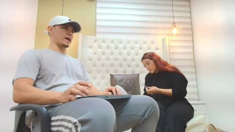 david_victoriaa online show from November 25, 2025, 12:38 pm