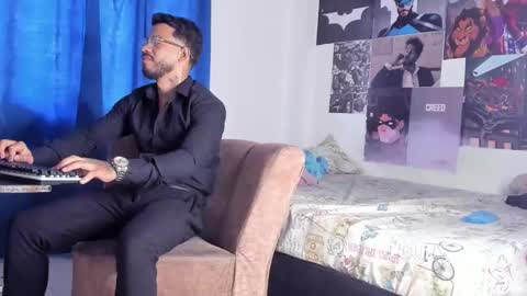 Davide online show from March 8, 2026, 6:12 pm