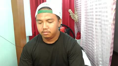 Snapshot of davidhotdesire chatting on August 1, 2026, 1:38 am davidhotdesire online show from August 1, 2026, 1:38 am