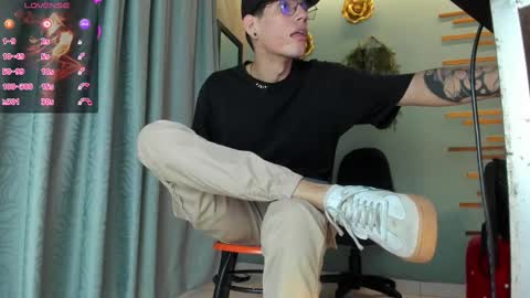 daviid_huge online show from October 2, 2025, 1:34 am