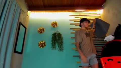 daviid_huge online show from October 11, 2025, 1:42 pm