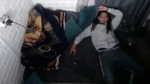 Snapshot of davils12 chatting on December 17, 2025, 4:07 am DAVILS online show from December 17, 2025, 4:07 am