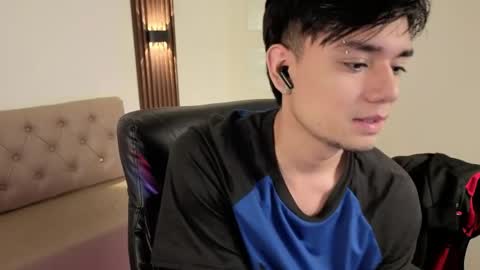 davoxer online show from April 10, 2026, 3:23 am