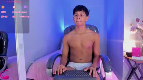 dawn_16 online show from December 3, 2025, 9:24 pm