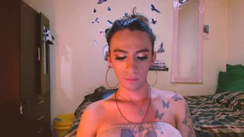 Snapshot of dayanna_01_ chatting on April 30, 2026, 8:04 pm dayanna_01_ online show from April 30, 2026, 8:04 pm