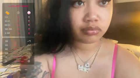 Snapshot of dayqueen1 chatting on January 2, 2025, 10:37 am dayqueen1 online show from January 2, 2025, 10:37 am