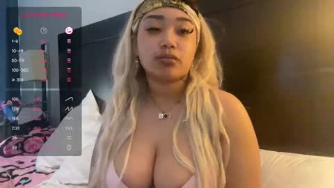 Snapshot of dayqueen1 chatting on January 20, 2025, 9:53 pm dayqueen1 online show from January 20, 2025, 9:53 pm