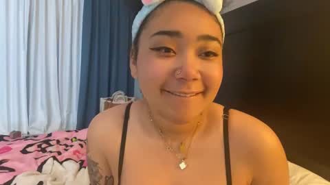 Snapshot of dayqueen1 chatting on February 8, 2025, 8:20 am dayqueen1 online show from February 8, 2025, 8:20 am