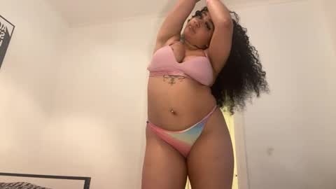 Snapshot of dayqueen1 chatting on February 19, 2025, 5:06 pm dayqueen1 online show from February 19, 2025, 5:06 pm