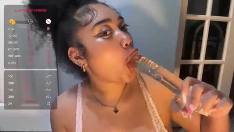 Snapshot of dayqueen1 chatting on September 21, 2025, 9:11 am dayqueen1 online show from September 21, 2025, 9:11 am