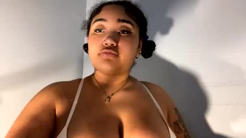 Snapshot of dayqueen1 chatting on June 15, 2026, 6:43 pm dayqueen1 online show from June 15, 2026, 6:43 pm