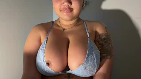 Snapshot of dayqueen1 chatting on July 26, 2026, 10:00 am dayqueen1 online show from July 26, 2026, 10:00 am