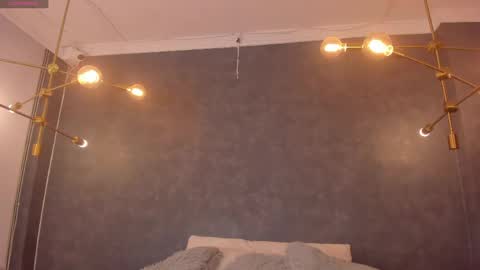 DAYRA ANGELS online show from April 5, 2026, 9:01 pm