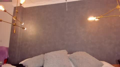 DAYRA ANGELS online show from April 21, 2026, 6:23 pm