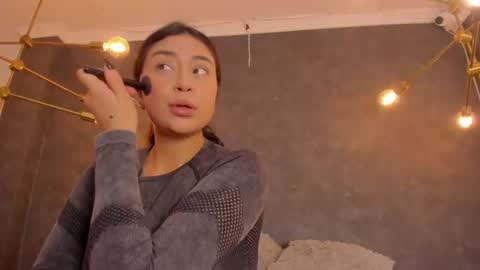 DAYRA ANGELS online show from July 27, 2026, 5:53 pm