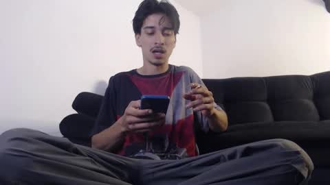 dazzayy online show from September 14, 2025, 12:26 pm