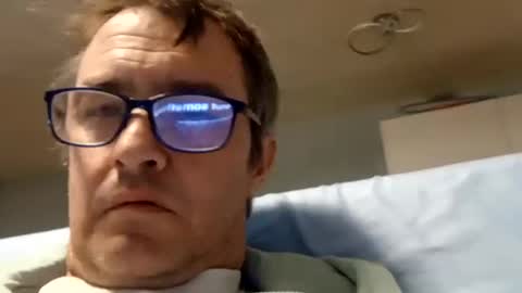 Snapshot of dazzill chatting on January 18, 2025, 6:43 pm Dazzill online show from January 18, 2025, 6:43 pm