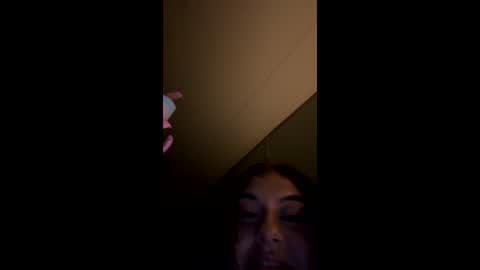 dazzlingkitten online show from June 3, 2026, 7:44 am