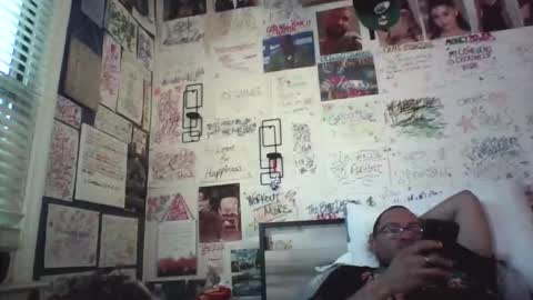 Snapshot of dbeamon92 chatting on April 19, 2026, 6:10 pm dbeamon92 online show from April 19, 2026, 6:10 pm