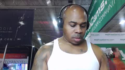 Snapshot of dcrush76 chatting on December 7, 2024, 10:17 pm DCrush online show from December 7, 2024, 10:17 pm