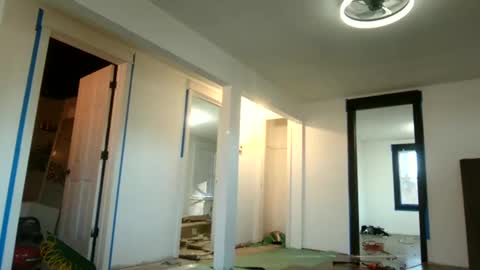 Snapshot of dcrush76 chatting on January 8, 2025, 9:23 pm DCrush online show from January 8, 2025, 9:23 pm