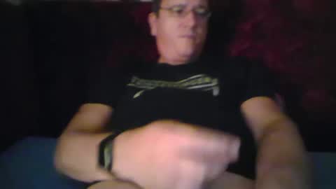 Play with me while I watch you german handsome squirtlover love small girls small tits big clit cut c2c shaved online show from April 19, 2026, 6:10 pm