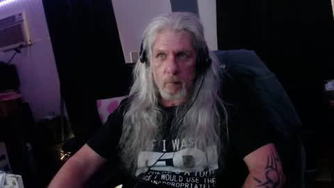 Snapshot of deaconoddeye chatting on December 17, 2025, 8:15 pm deaconoddeye online show from December 17, 2025, 8:15 pm