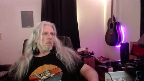 Snapshot of deaconoddeye chatting on December 19, 2025, 9:22 pm deaconoddeye online show from December 19, 2025, 9:22 pm