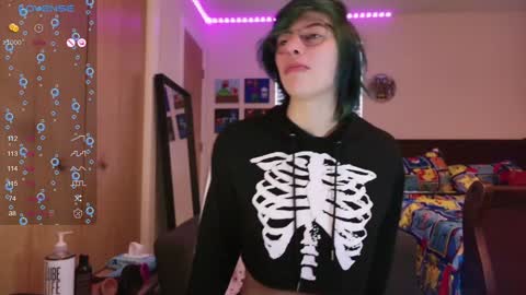 Rat online show from December 10, 2024, 4:38 pm