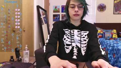 Rat online show from February 4, 2025, 3:26 pm