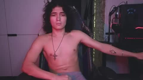 Snapshot of dean_raven chatting on July 28, 2026, 9:25 pm dean_raven online show from July 28, 2026, 9:25 pm