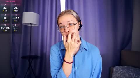 Charlie 18yo online show from September 26, 2025, 6:17 am