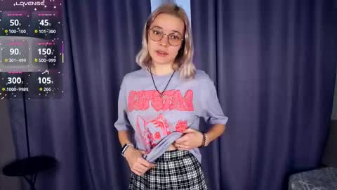 Charlie 18yo online show from October 29, 2025, 5:31 am