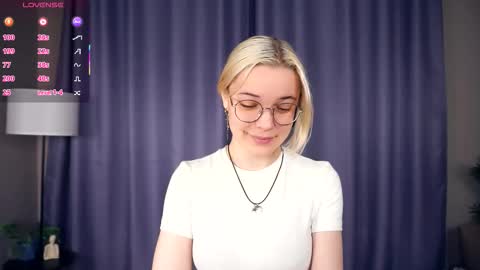 Charlie 18yo online show from December 4, 2025, 5:39 am