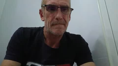 Snapshot of deanofflove2210 chatting on June 25, 2026, 6:12 pm deanofflove2210 online show from June 25, 2026, 6:12 pm