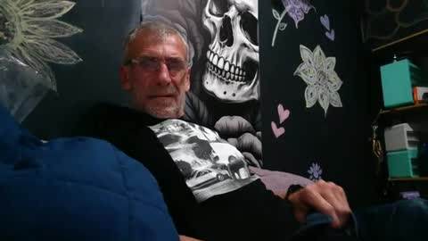 Snapshot of deanofflove2210 chatting on July 10, 2026, 7:34 am deanofflove2210 online show from July 10, 2026, 7:34 am