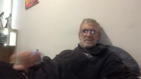 deanofflove221000 online show from February 17, 2026, 1:13 am